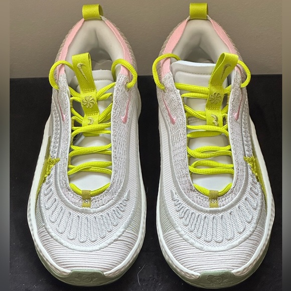 NEW Nike Cosmic Unity 3 Pink/Green Casual Sneaker - Womens US 9.5 | Mens 8 US - Picture 2 of 9